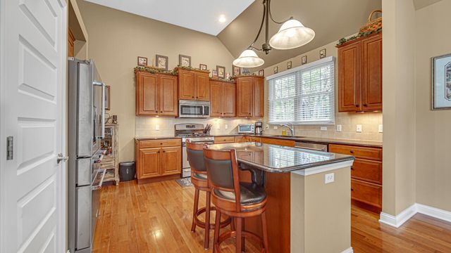 239 Edgewood Drive, Valparaiso, IN 46385