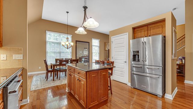 239 Edgewood Drive, Valparaiso, IN 46385