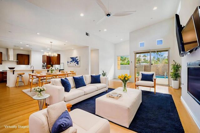 941 Oceo Circle S, Palm Springs, CA 92264