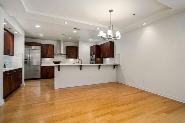 941 Oceo Circle S, Palm Springs, CA 92264