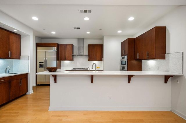 941 Oceo Circle S, Palm Springs, CA 92264