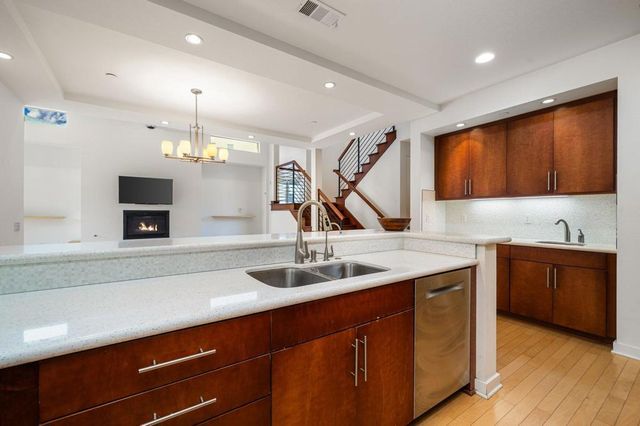 941 Oceo Circle S, Palm Springs, CA 92264