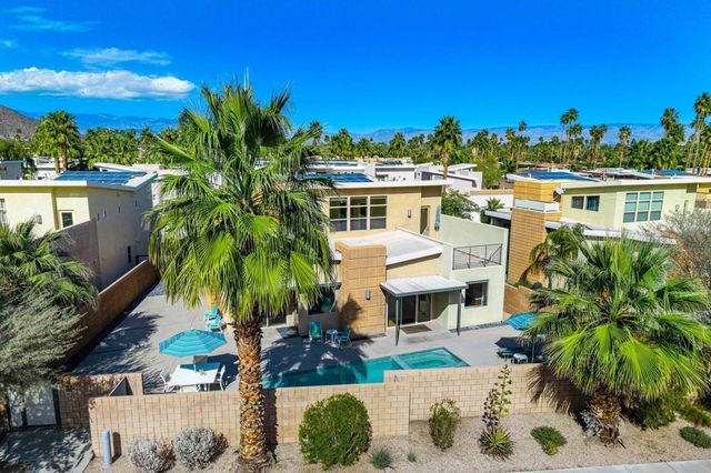 941 Oceo Circle S, Palm Springs, CA 92264