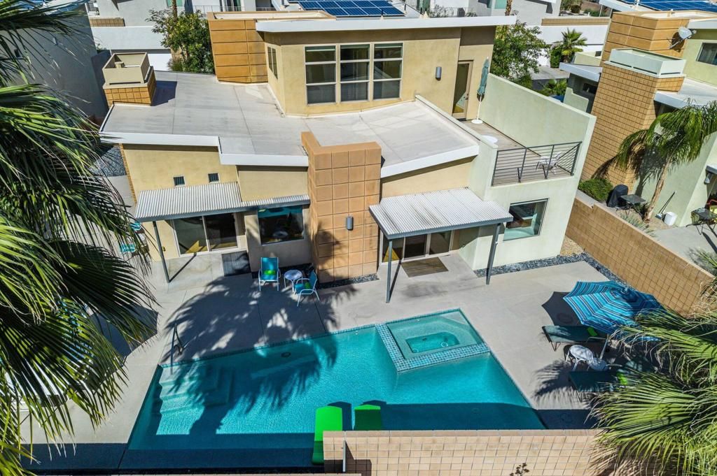 941 Oceo Circle S, Palm Springs, CA 92264