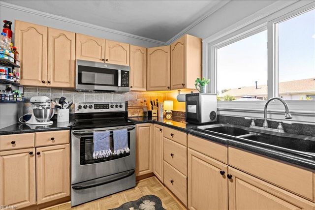 2478 Stribling LN, Norfolk, VA 23518