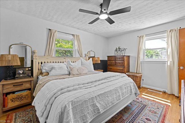 2478 Stribling LN, Norfolk, VA 23518