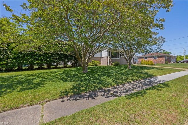 2478 Stribling LN, Norfolk, VA 23518