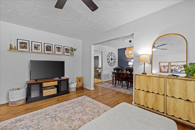 2478 Stribling LN, Norfolk, VA 23518