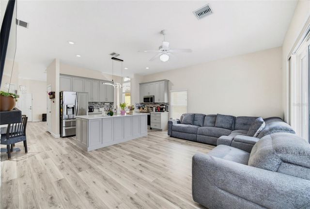 431 VIZCAY WAY, Davenport, FL 33837