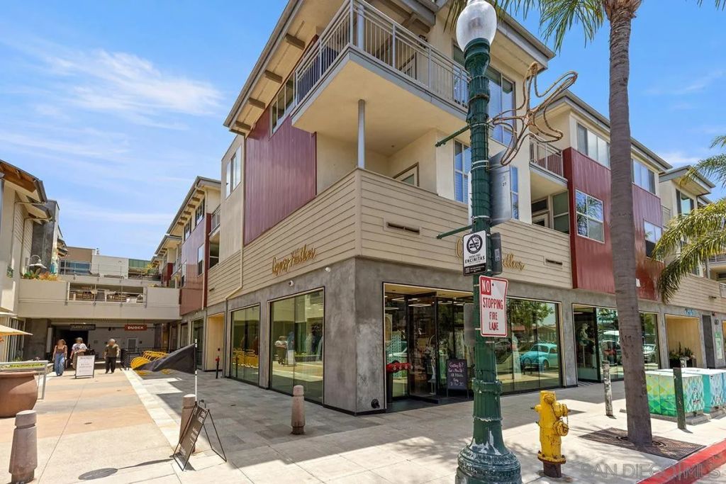 687 S Coast Highway 101 211, Encinitas, CA 92024