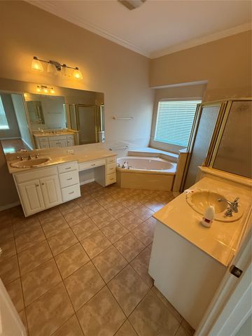 3814 Lamb Drive, Tyler, TX 75709