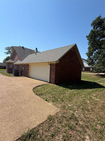 3814 Lamb Drive, Tyler, TX 75709
