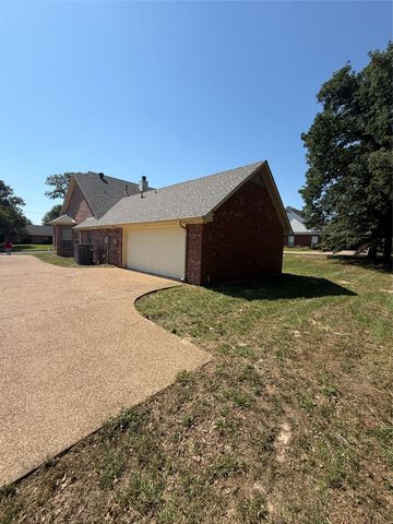 3814 Lamb Drive, Tyler, TX 75709