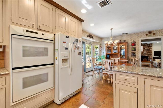 2187 Loines Avenue, Merrick, NY 11566