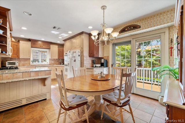 2187 Loines Avenue, Merrick, NY 11566