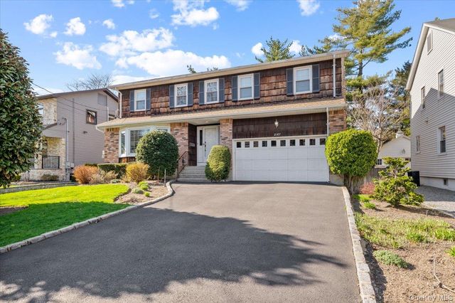 2187 Loines Avenue, Merrick, NY 11566
