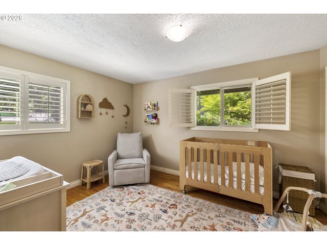 17907 S EDGEWOOD Ln, Oregon City, OR 97045