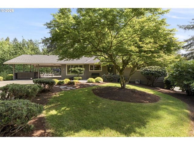 17907 S EDGEWOOD Ln, Oregon City, OR 97045