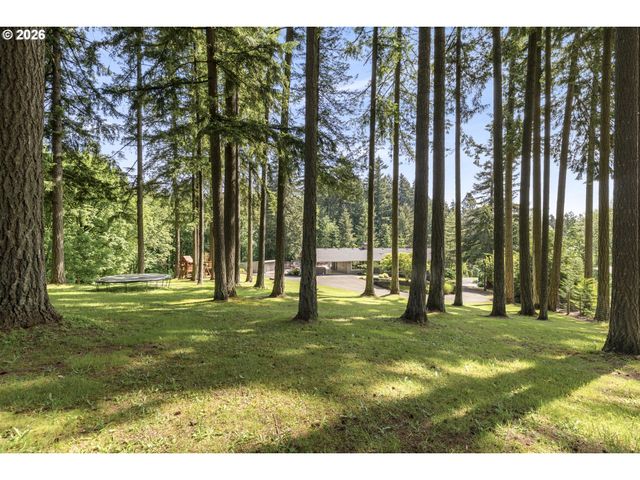 17907 S EDGEWOOD Ln, Oregon City, OR 97045