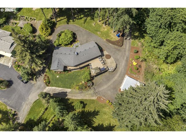 17907 S EDGEWOOD Ln, Oregon City, OR 97045
