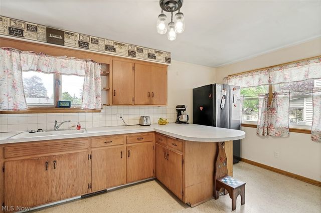 500 Cynthia Drive, Campbell, OH 44405