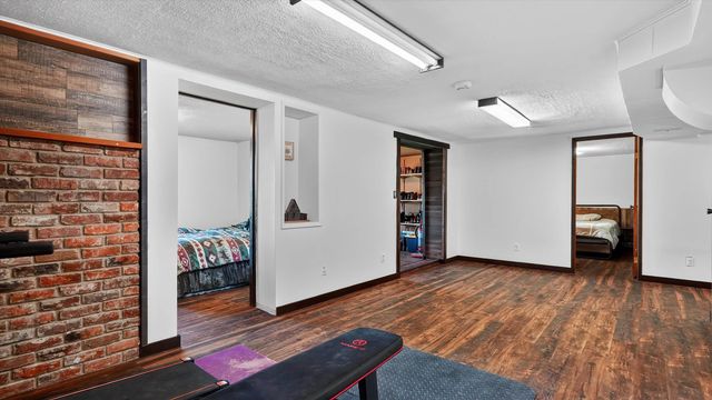 10203 E Chinook Ln, Chattaroy, WA 99003