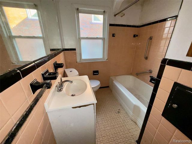 14119 Edmore Drive, Detroit, MI 48205