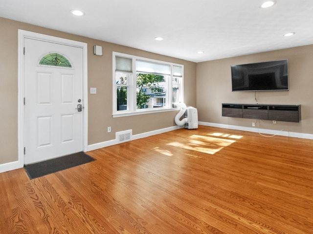 81 Wetherbee Road, Waltham, MA 02453