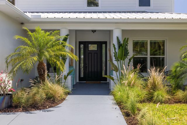 19298 Gulfstream Drive, Jupiter, FL 33469