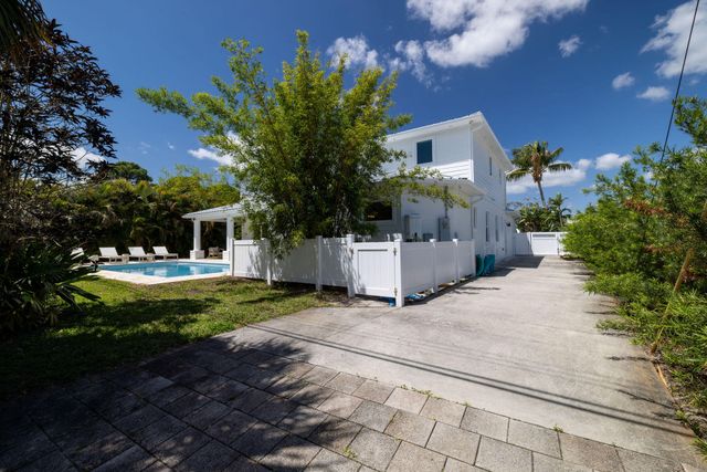 19298 Gulfstream Drive, Jupiter, FL 33469