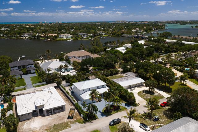 19298 Gulfstream Drive, Jupiter, FL 33469