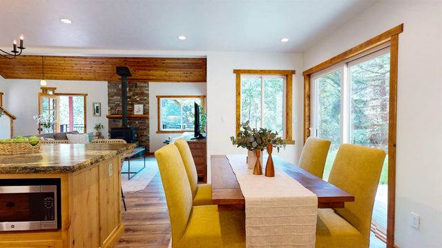 14341 Arrowhead Mine Rd, Grass Valley, CA 95945