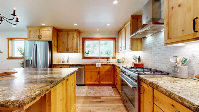14341 Arrowhead Mine Rd, Grass Valley, CA 95945