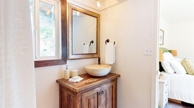 14341 Arrowhead Mine Rd, Grass Valley, CA 95945