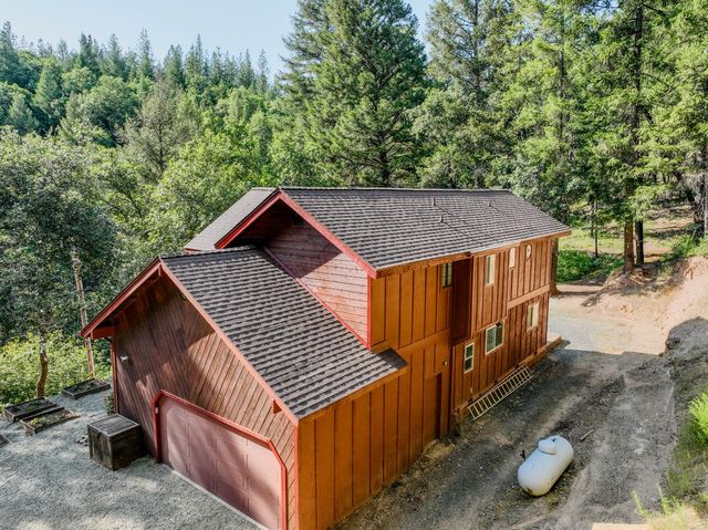 14341 Arrowhead Mine Rd, Grass Valley, CA 95945