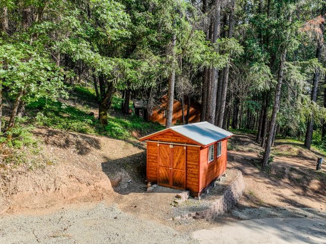 14341 Arrowhead Mine Rd, Grass Valley, CA 95945