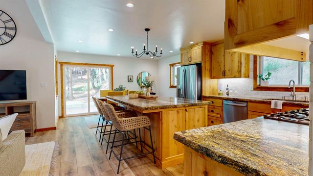 14341 Arrowhead Mine Rd, Grass Valley, CA 95945