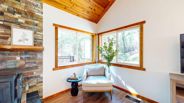 14341 Arrowhead Mine Rd, Grass Valley, CA 95945