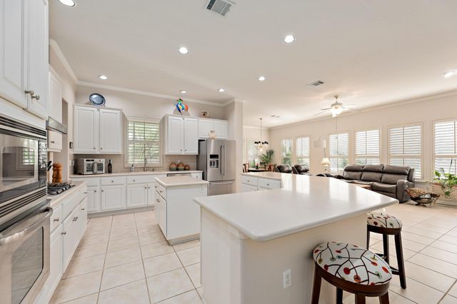 106 Wild Turkey LN, Georgetown, TX 78633
