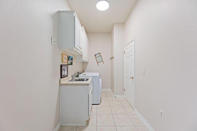 106 Wild Turkey LN, Georgetown, TX 78633