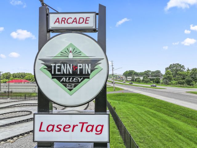 2944 Sharpstone Drive, Columbia, TN 38401