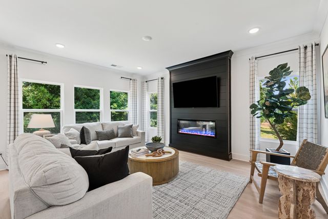 2944 Sharpstone Drive, Columbia, TN 38401