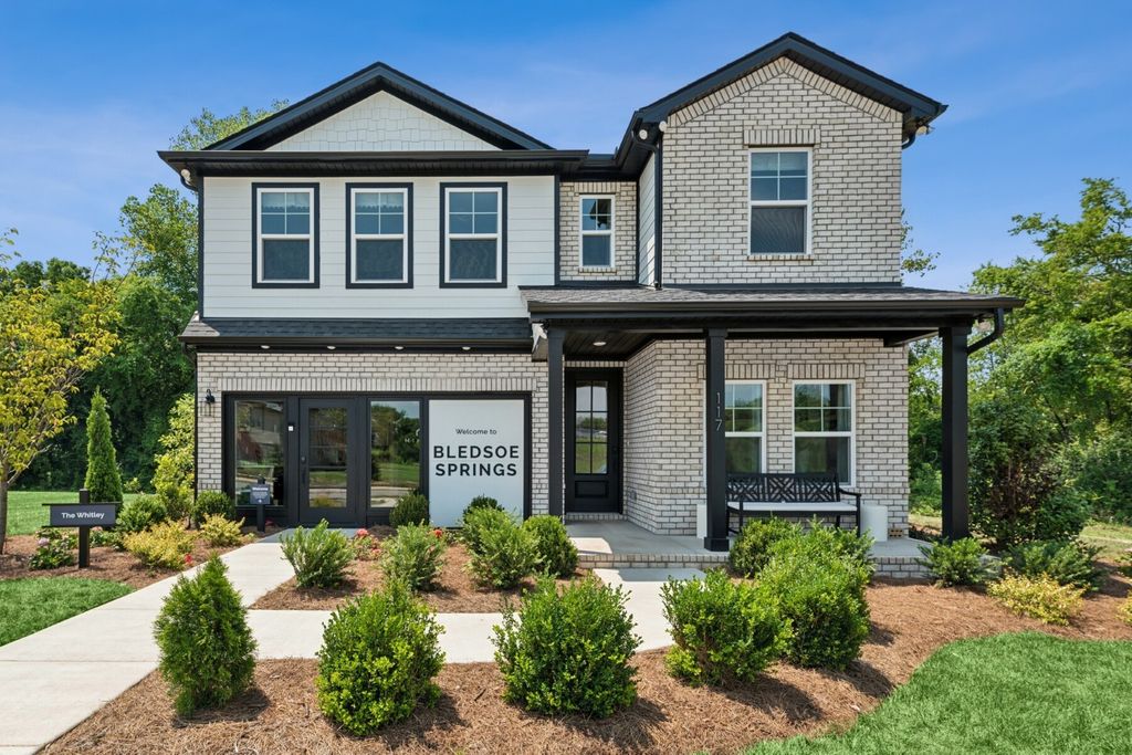 2944 Sharpstone Drive, Columbia, TN 38401