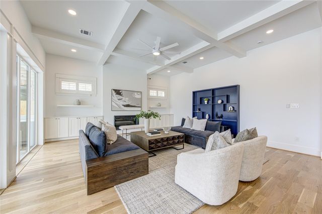 1721 Du Barry Lane, Houston, TX 77018
