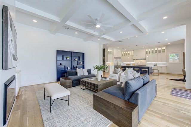 1721 Du Barry Lane, Houston, TX 77018