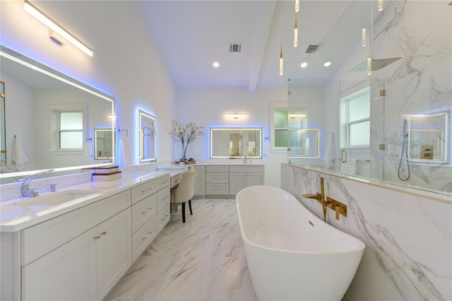 1721 Du Barry Lane, Houston, TX 77018
