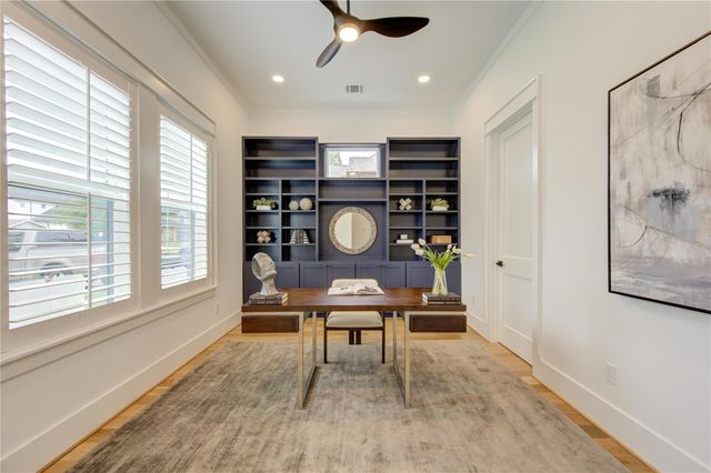 1721 Du Barry Lane, Houston, TX 77018