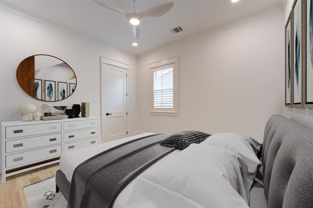 1721 Du Barry Lane, Houston, TX 77018