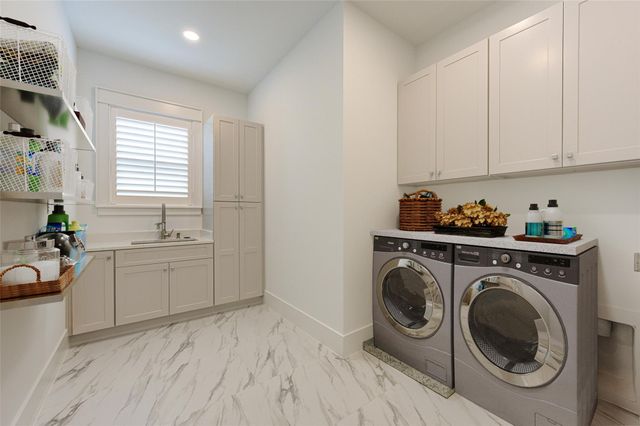 1721 Du Barry Lane, Houston, TX 77018