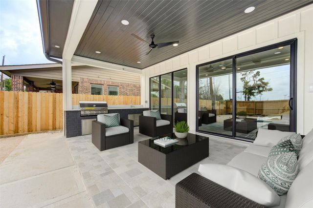 1721 Du Barry Lane, Houston, TX 77018